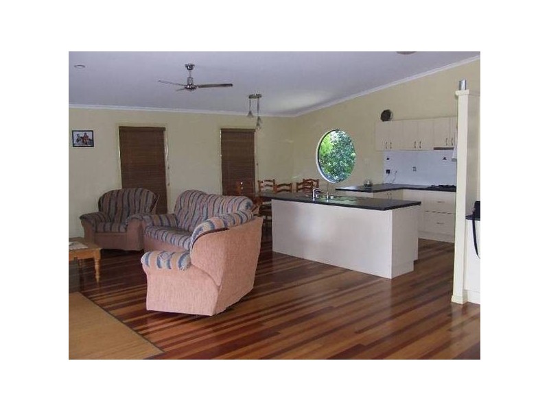 139-141 Christensen Street, Urraween QLD 4655