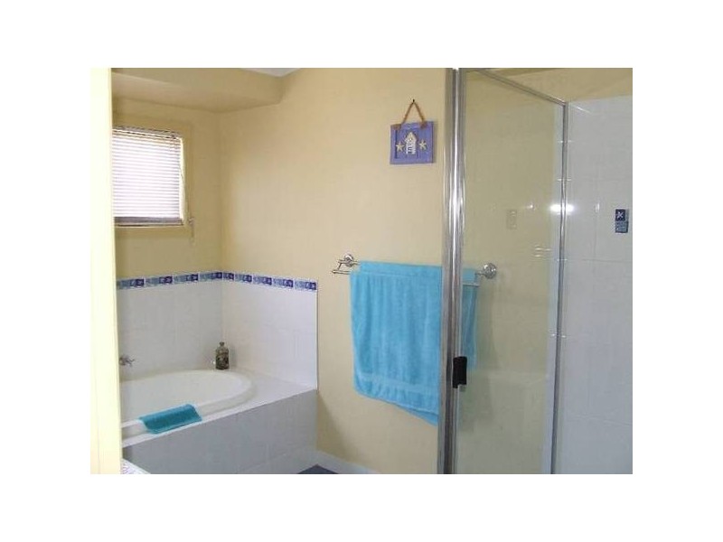 139-141 Christensen Street, Urraween QLD 4655