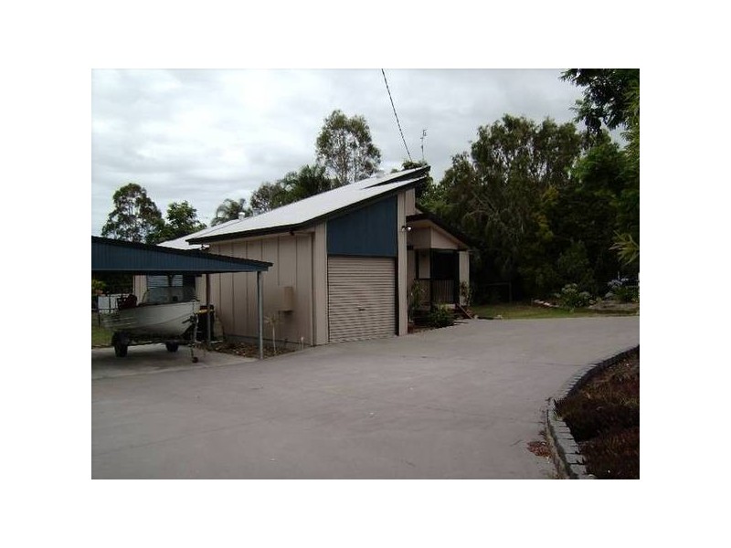139-141 Christensen Street, Urraween QLD 4655