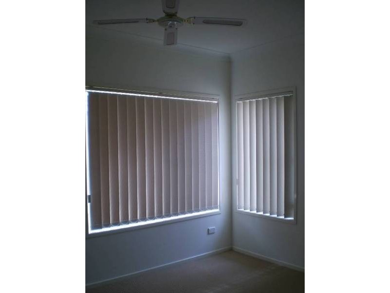 13 Barry Street, Torquay QLD 4655