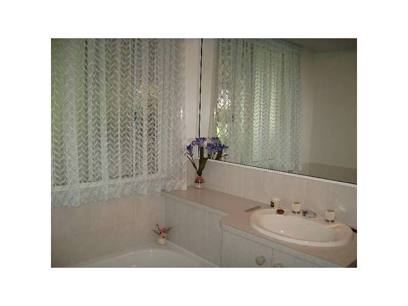 11 Maike Drive, Urraween QLD 4655