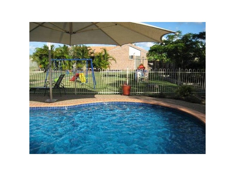 4 Merrilyn Court, Urangan QLD 4655