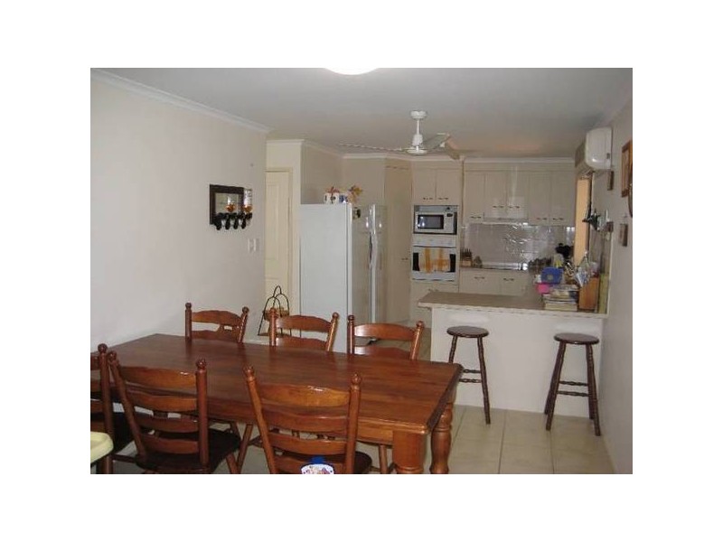 4 Merrilyn Court, Urangan QLD 4655