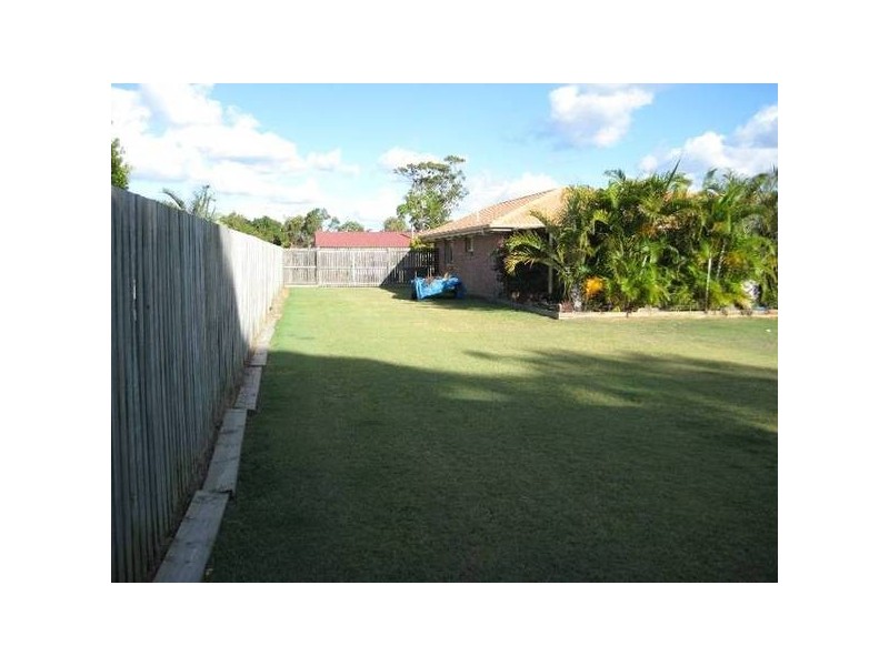 4 Merrilyn Court, Urangan QLD 4655