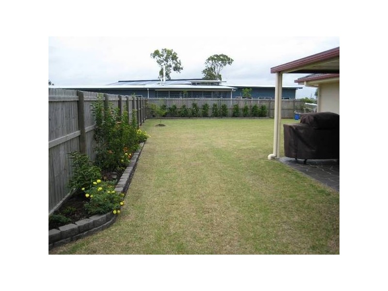 18 Endeavour Way, Eli Waters QLD 4655