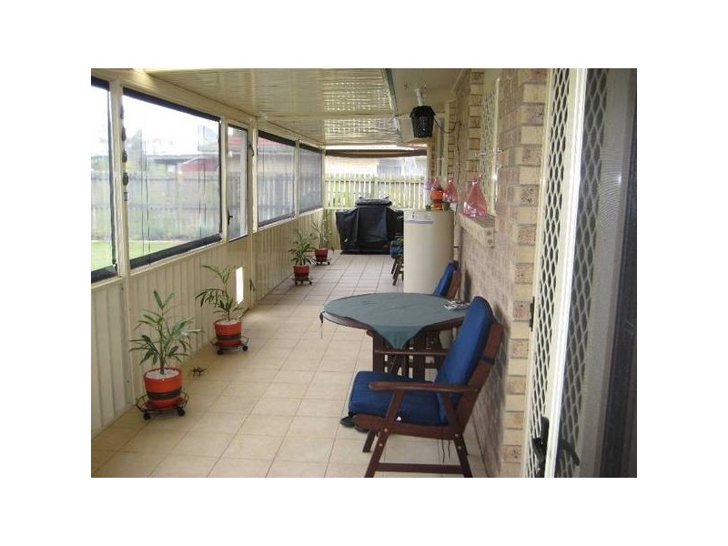 8 Spinnaker Drive, Point Vernon QLD 4655