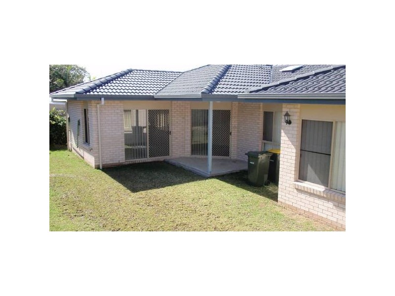 13 Barry Street, Torquay QLD 4655