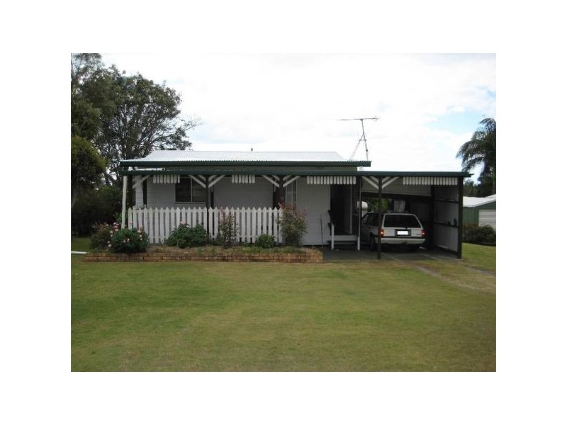 41 Dayman Street, Urangan QLD 4655