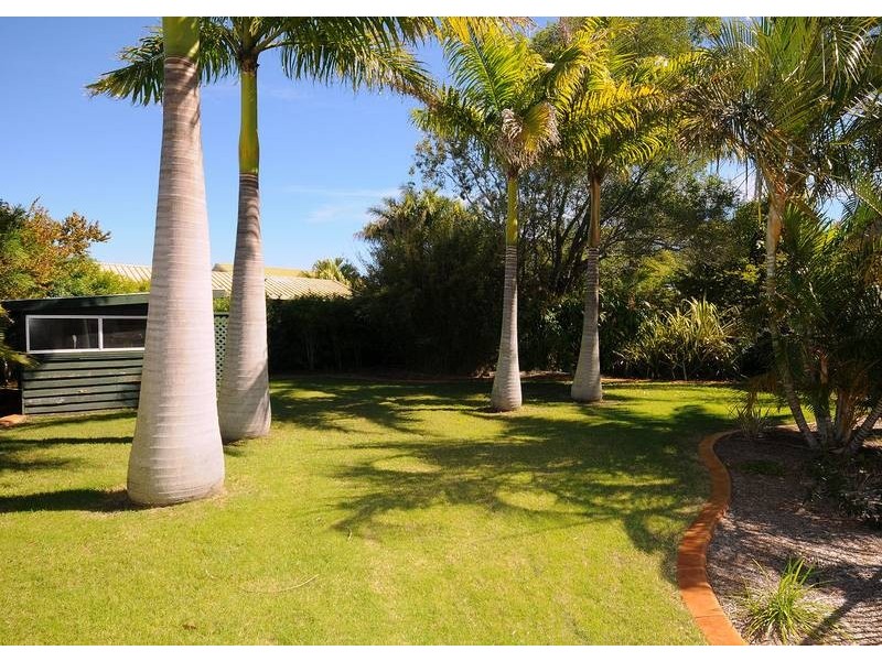 58 Esplanade, Point Vernon QLD 4655