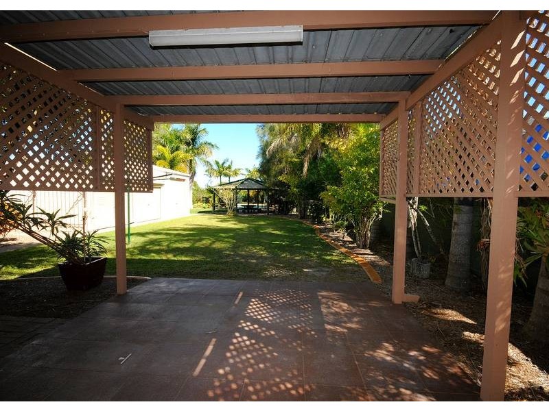 58 Esplanade, Point Vernon QLD 4655