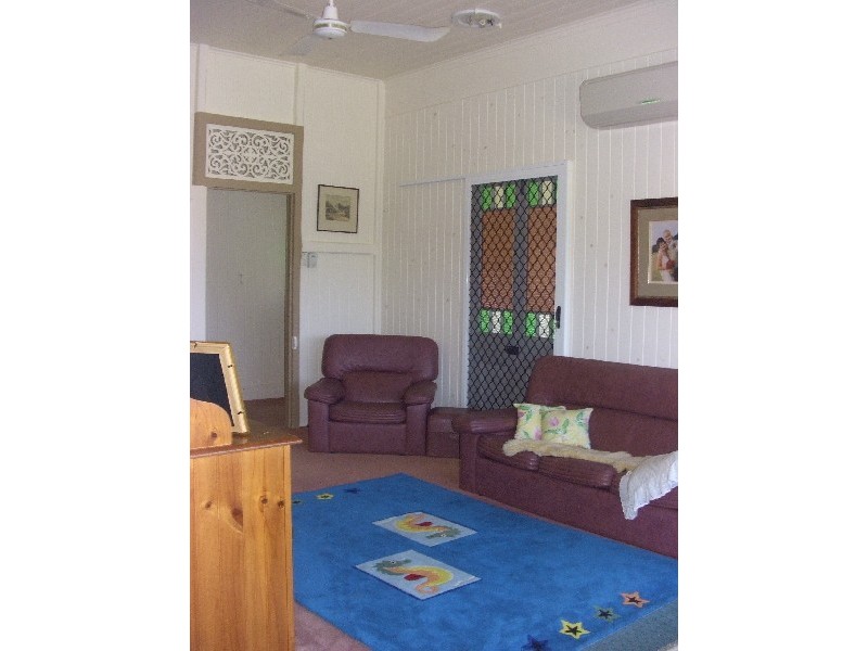 36 Francis Avenue, Booral QLD 4655