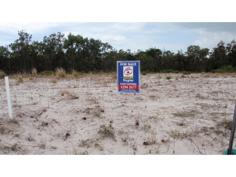 18 Eds Place, Burrum Heads QLD 4659