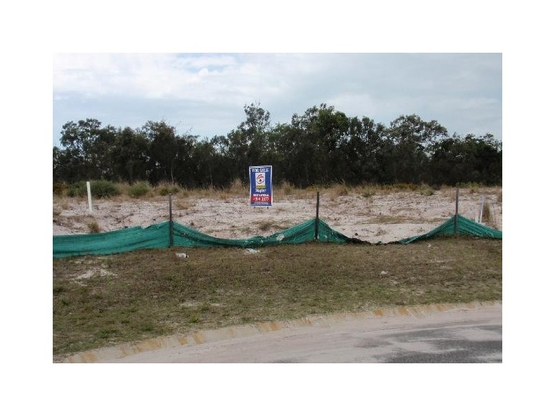 18 Eds Place, Burrum Heads QLD 4659