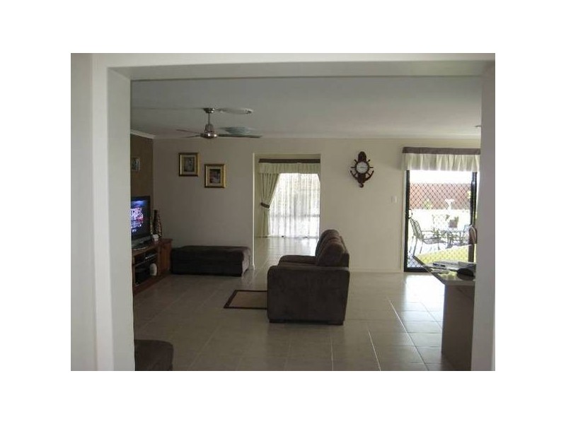 3 Lakeside Drive, Dundowran QLD 4655