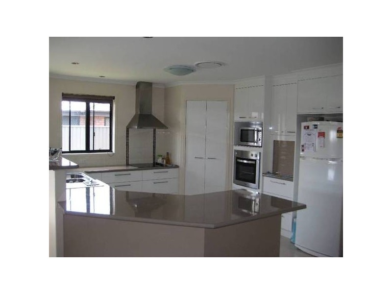 3 Lakeside Drive, Dundowran QLD 4655
