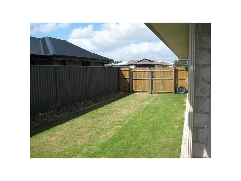 3 Lakeside Drive, Dundowran QLD 4655