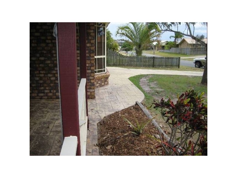 60 Caddy Avenue, Hervey Bay QLD 4655