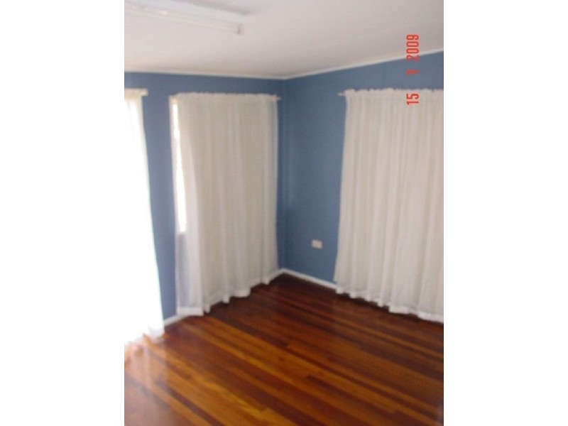 Point Vernon QLD 4655