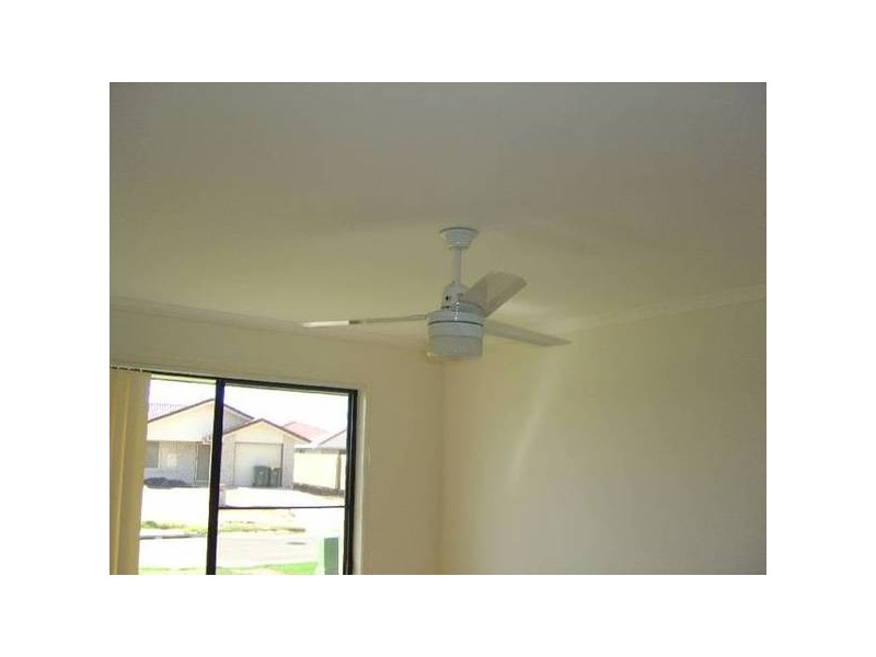 3 Kirton Road, Point Vernon QLD 4655