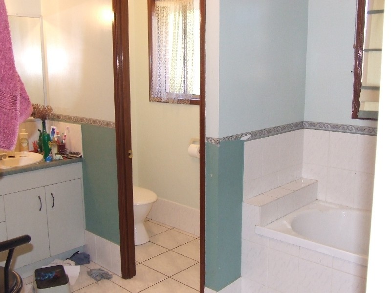 42 Kathleen Crescent, Wondunna QLD 4655