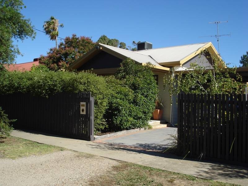 9 Crisp Street, Wangaratta VIC 3677