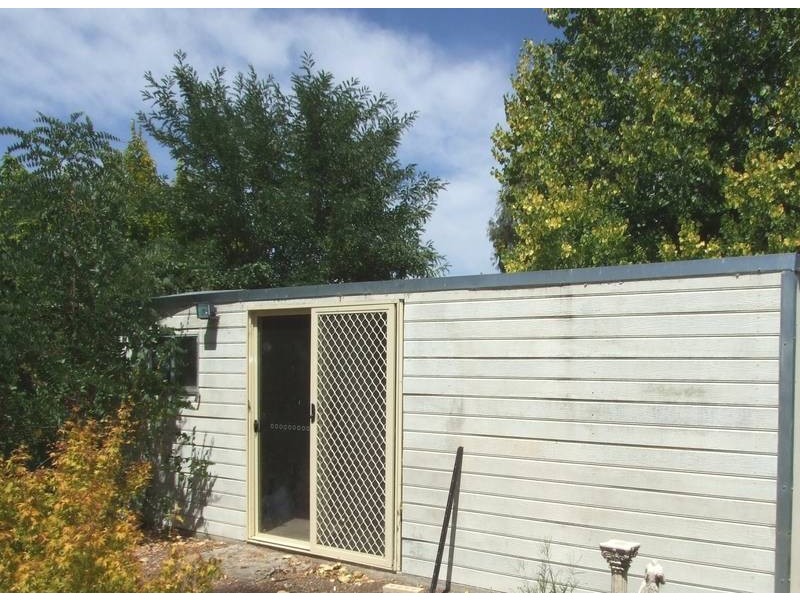 Whorouly South VIC 3735