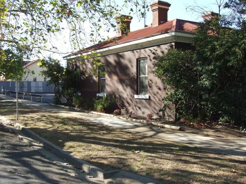 1 CHISHOLM, Wangaratta VIC 3677