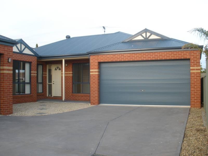 2/4 Samantha Place, Wangaratta VIC 3677