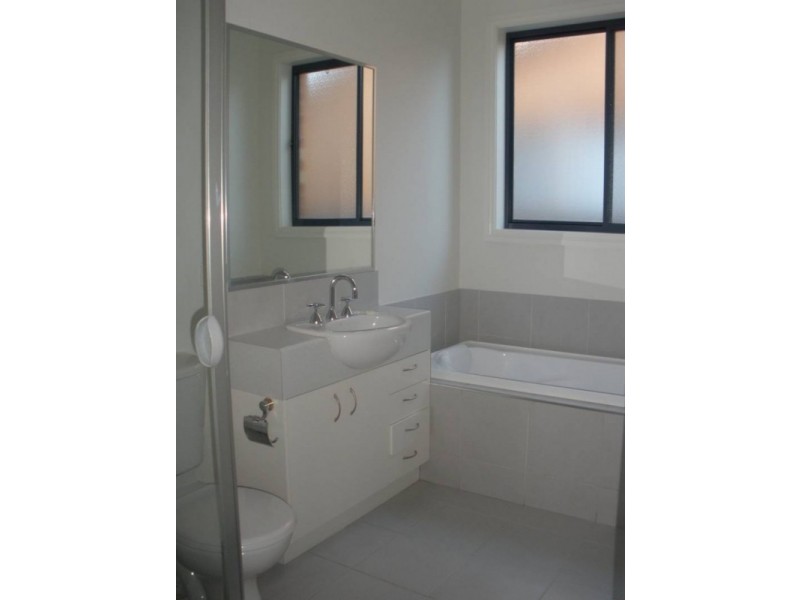 2/4 Samantha Place, Wangaratta VIC 3677