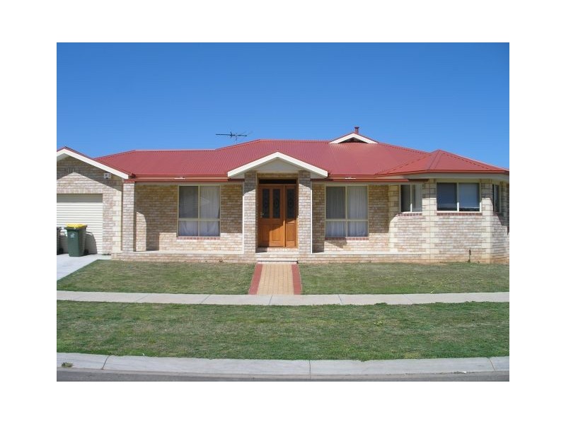 7 Cambridge Drive, Wangaratta VIC 3677