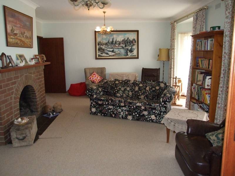 34 SIMPSONS LANE, Moyhu VIC 3732