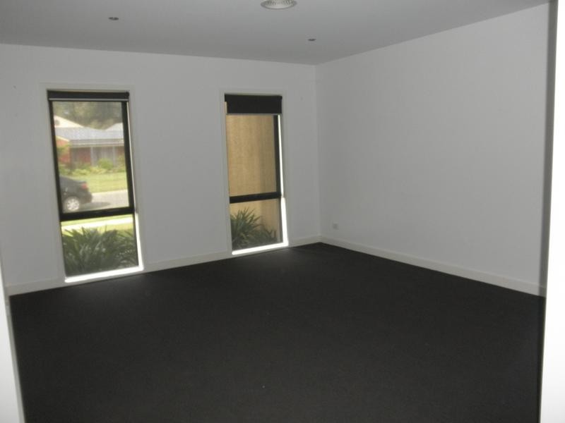 43 Cambridge Drive, Wangaratta VIC 3677