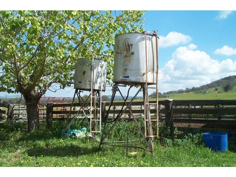 246 OLD HUME HIGHWAY, Glenrowan VIC 3675