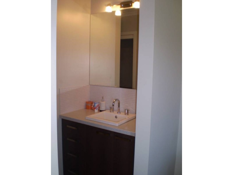 2 Kingfisher Drive, Wangaratta VIC 3677