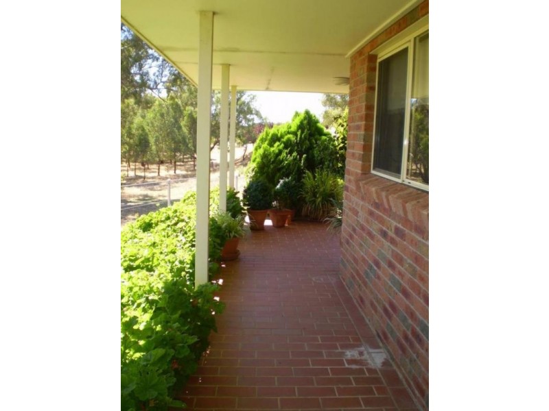 5 Billabong Drive, Wangaratta VIC 3677