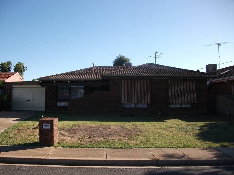8 Barkoo Avenue, Wangaratta VIC 3677