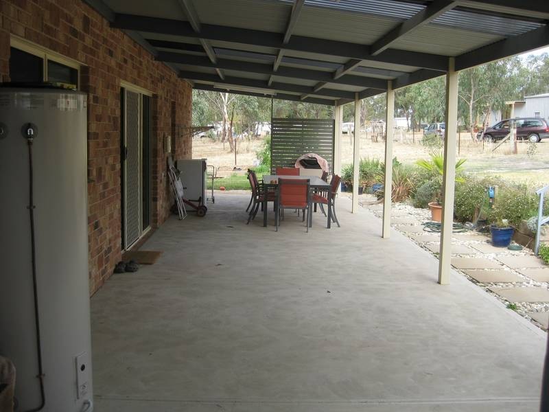 42 Hill Street, Glenrowan VIC 3675