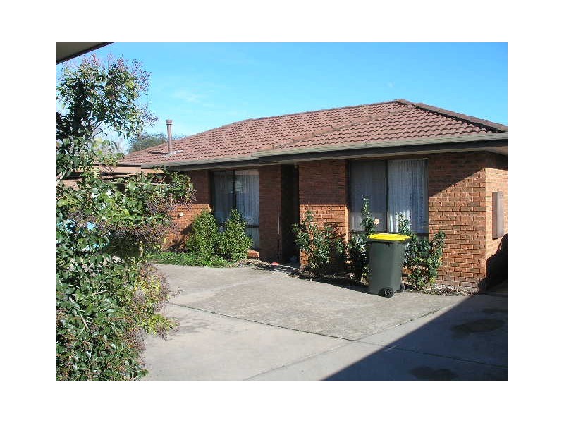 2/9 Caraselle Avenue, Wangaratta VIC 3677
