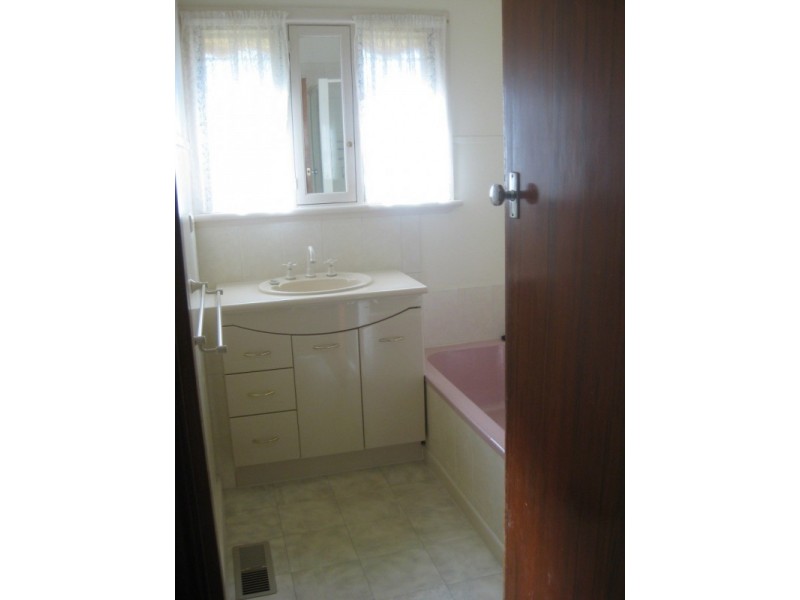 18 Howell Street, Wangaratta VIC 3677