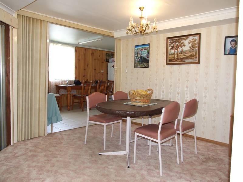 Everton Upper VIC 3678