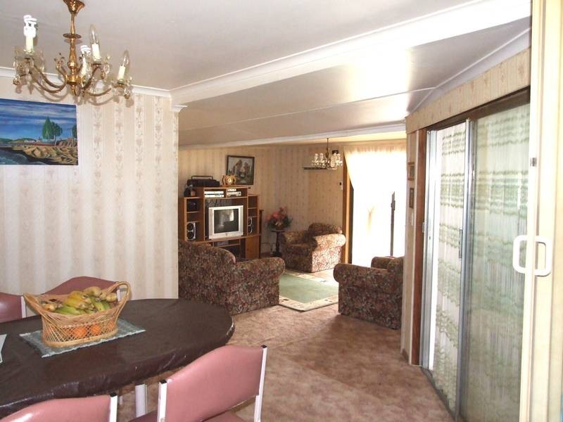 Everton Upper VIC 3678