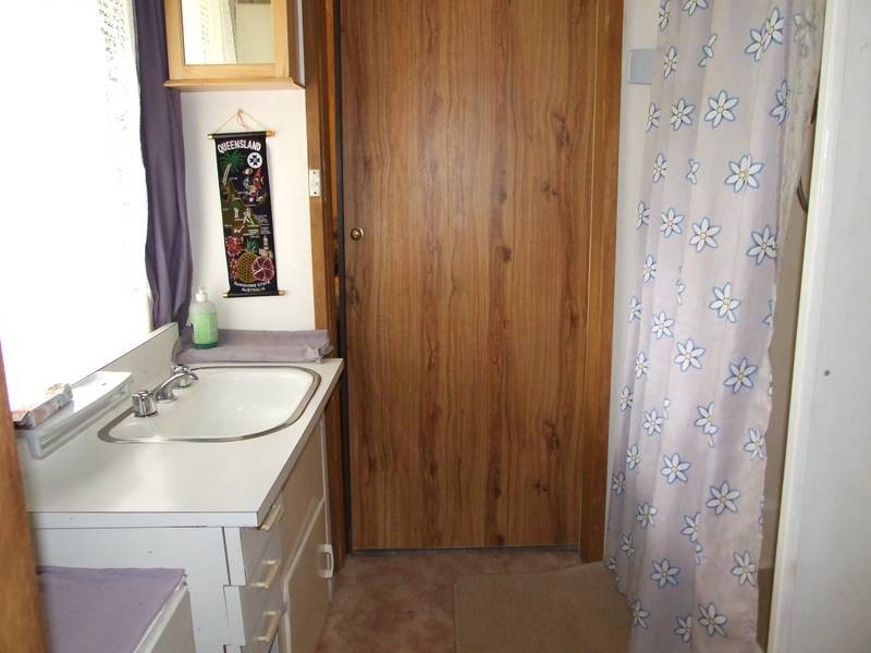 Everton Upper VIC 3678