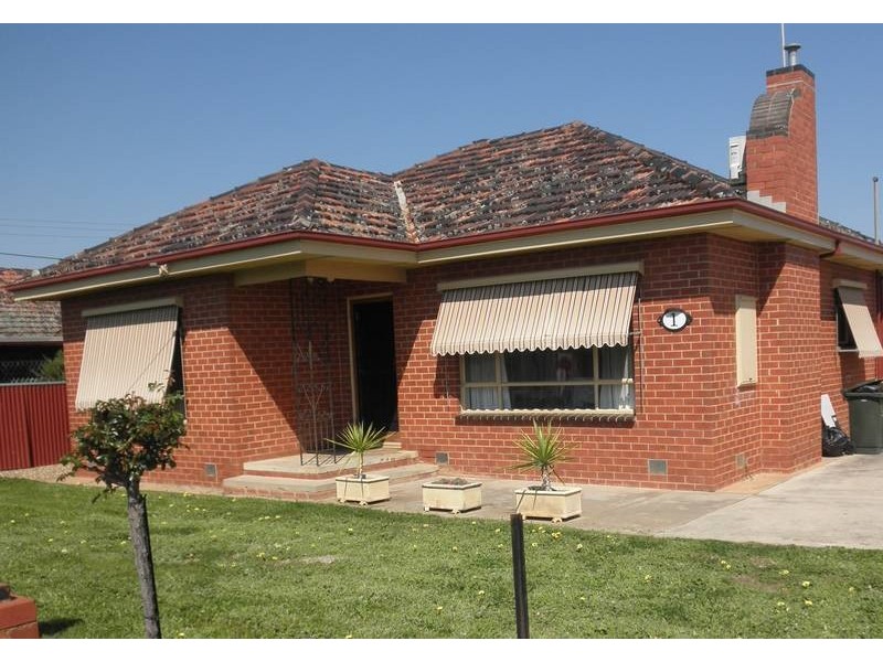 1 Garnet Avenue, Wangaratta VIC 3677