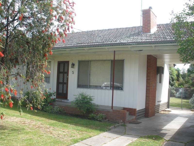 5 Gayer Avenue, Wangaratta VIC 3677