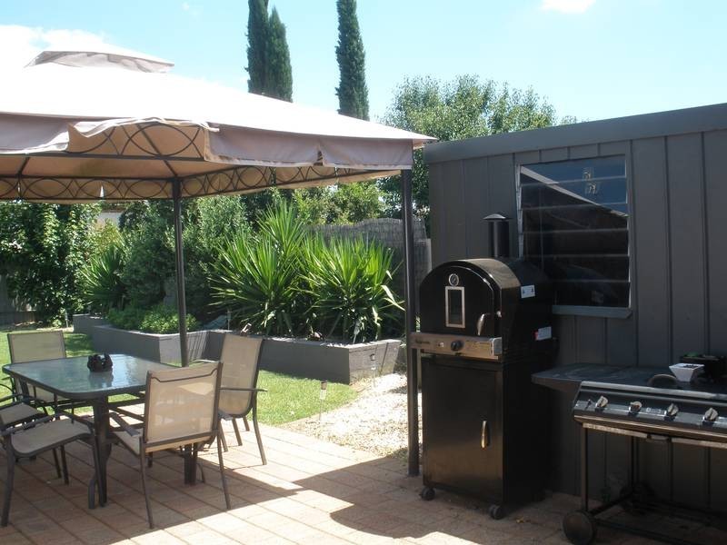 11 Leishman Street, Wangaratta VIC 3677