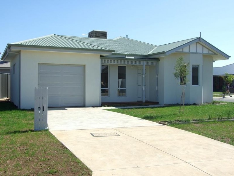 23 Monash Drive, Wangaratta VIC 3677