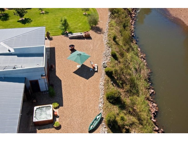 108 MEADOW CREEK ROAD, Moyhu VIC 3732