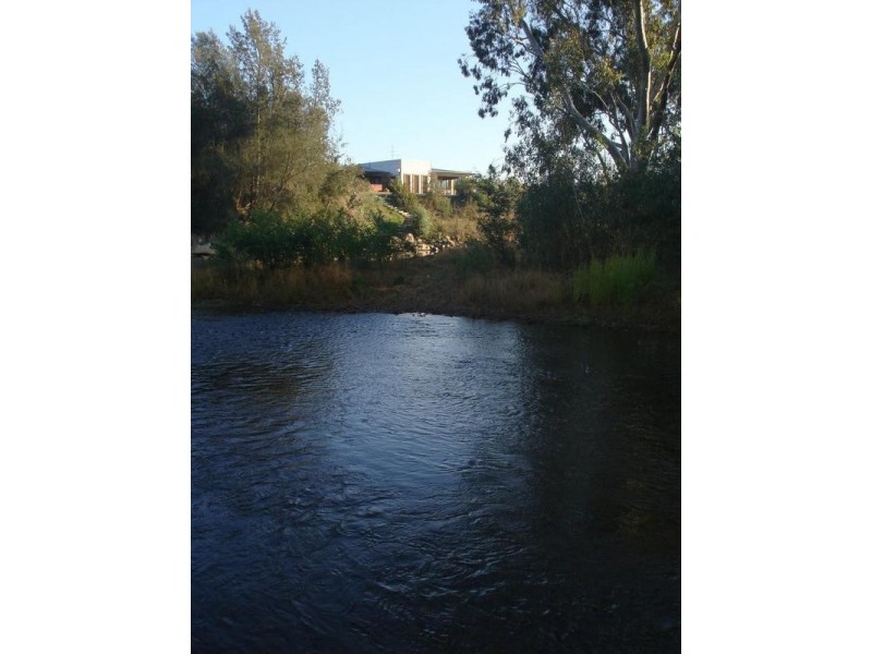 108 MEADOW CREEK ROAD, Moyhu VIC 3732