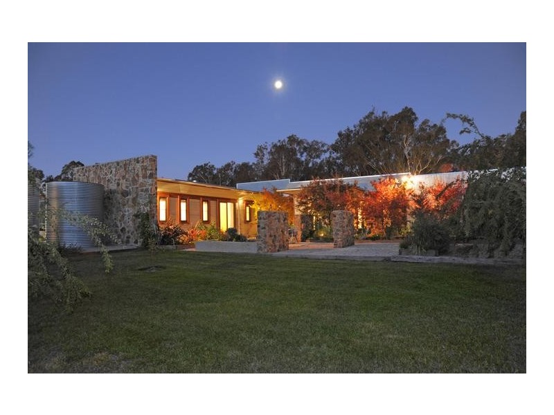 108 MEADOW CREEK ROAD, Moyhu VIC 3732