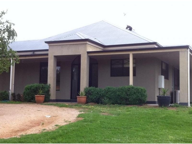 41 Jones Street, Oxley VIC 3678